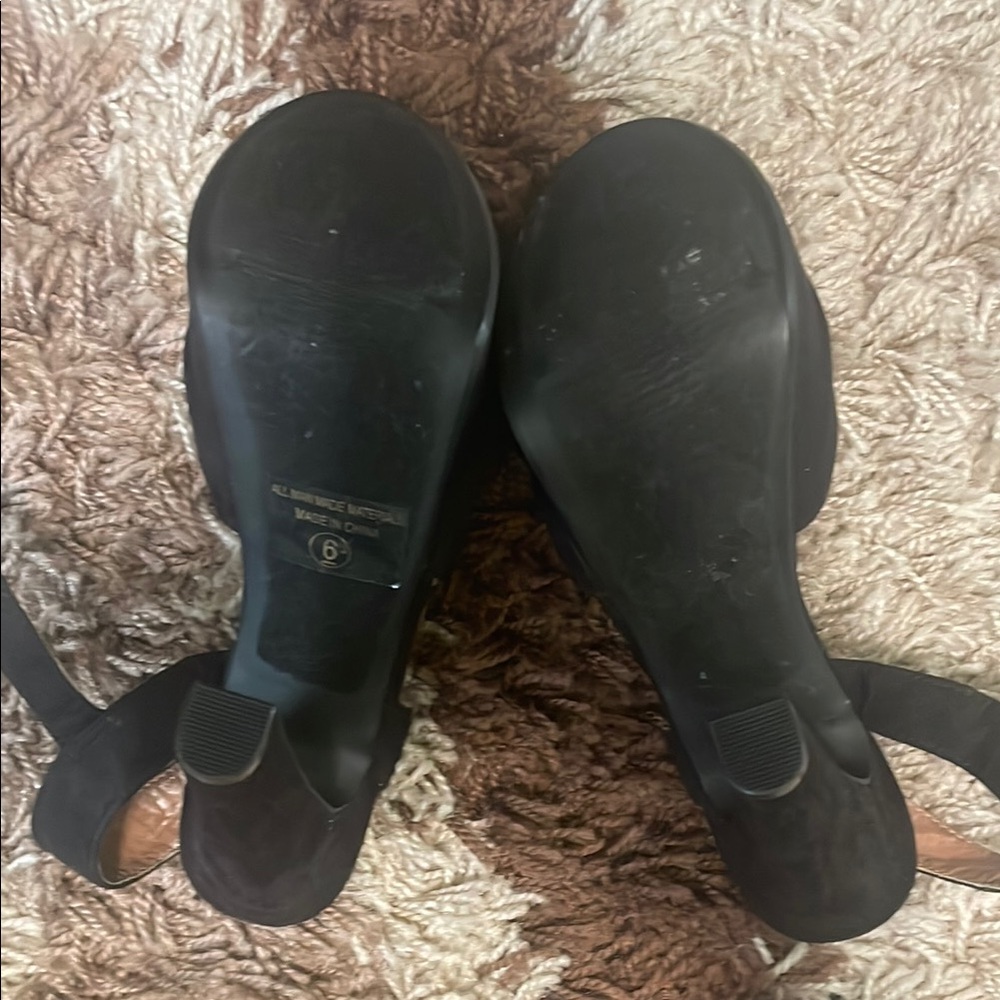Diva Black Peep-Toe Heels - Picture 5 of 5